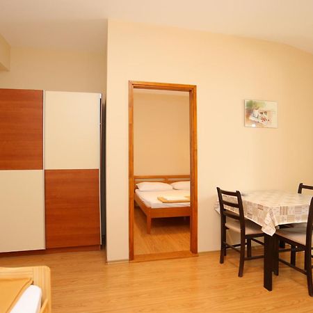Apartments By The Sea Nemira, Omis - 17039 Tice Room photo