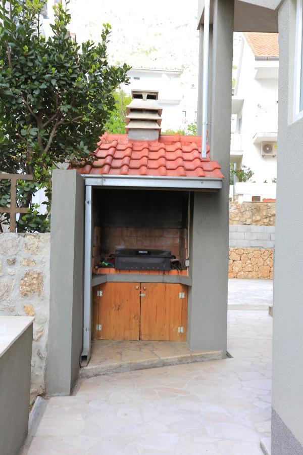 Apartments By The Sea Nemira, Omis - 17039 Tice Exterior photo