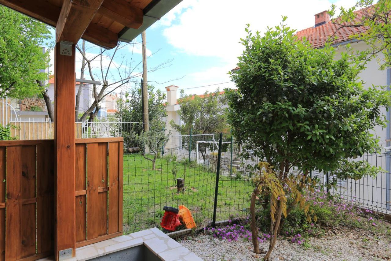 Apartments By The Sea Nemira, Omis - 17039 Tice Exterior photo